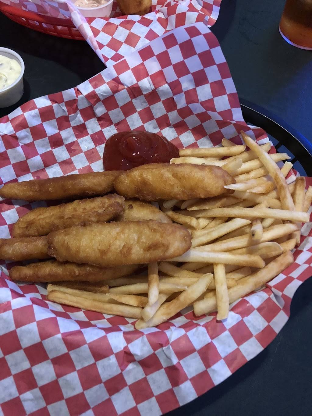 River Town Grill | restaurant | 10 Tiber Way, Marietta, OH 45750, USA | 7403743007 OR +1 740-374-3007