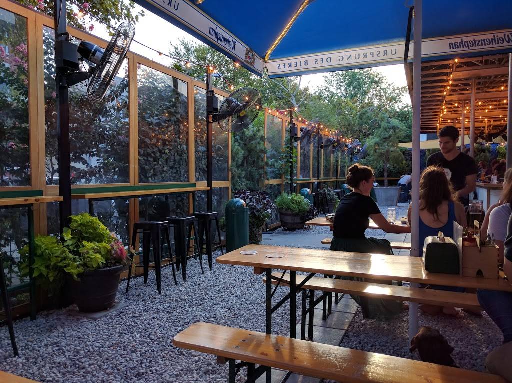 Dacha Beer Garden | restaurant | 1600 7th St NW, Washington, DC 20001, USA | 2023509888 OR +1 202-350-9888