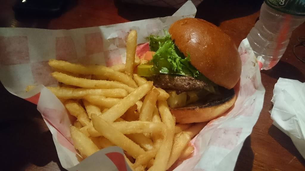 Burger Time | restaurant | 1080 Morris Park Ave, Bronx, NY 10461, USA | 7182396210 OR +1 718-239-6210
