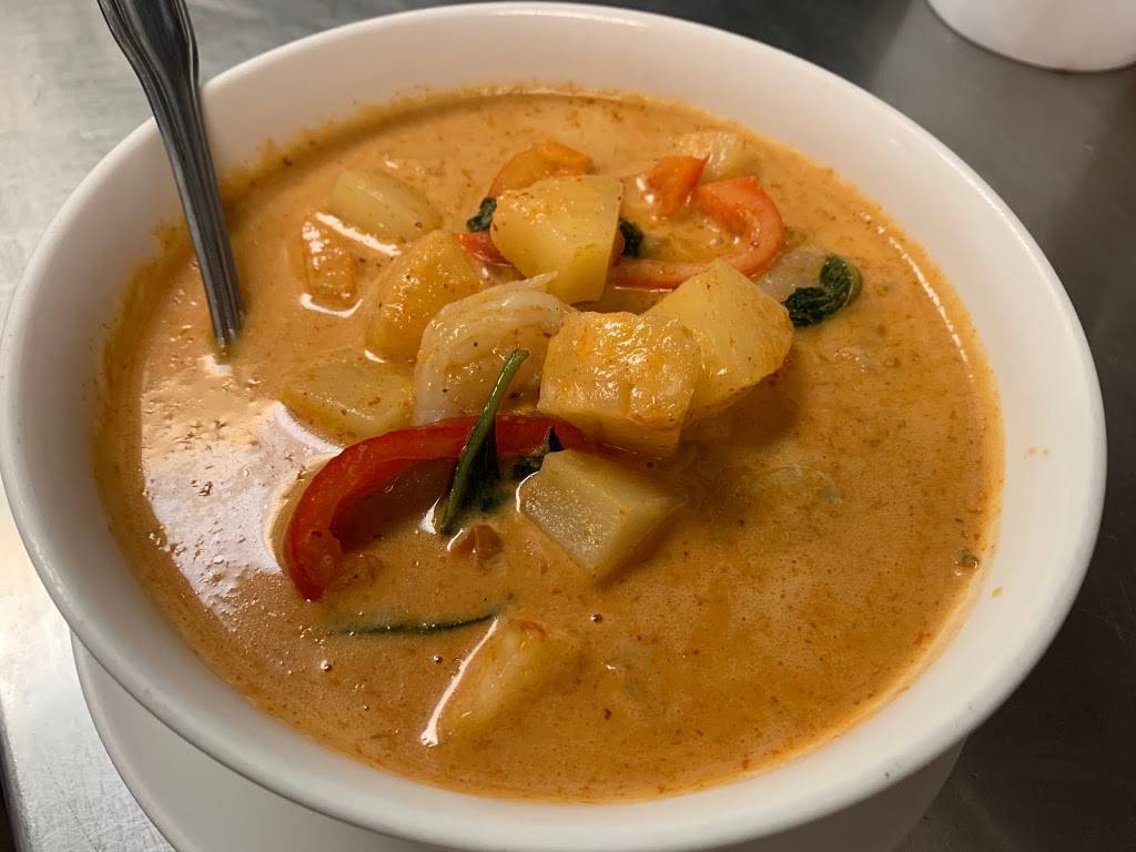 Lucky Thai Cuisine | restaurant | 7239 Fairbanks North Houston Rd, Houston, TX 77040, USA | 8322431414 OR +1 832-243-1414