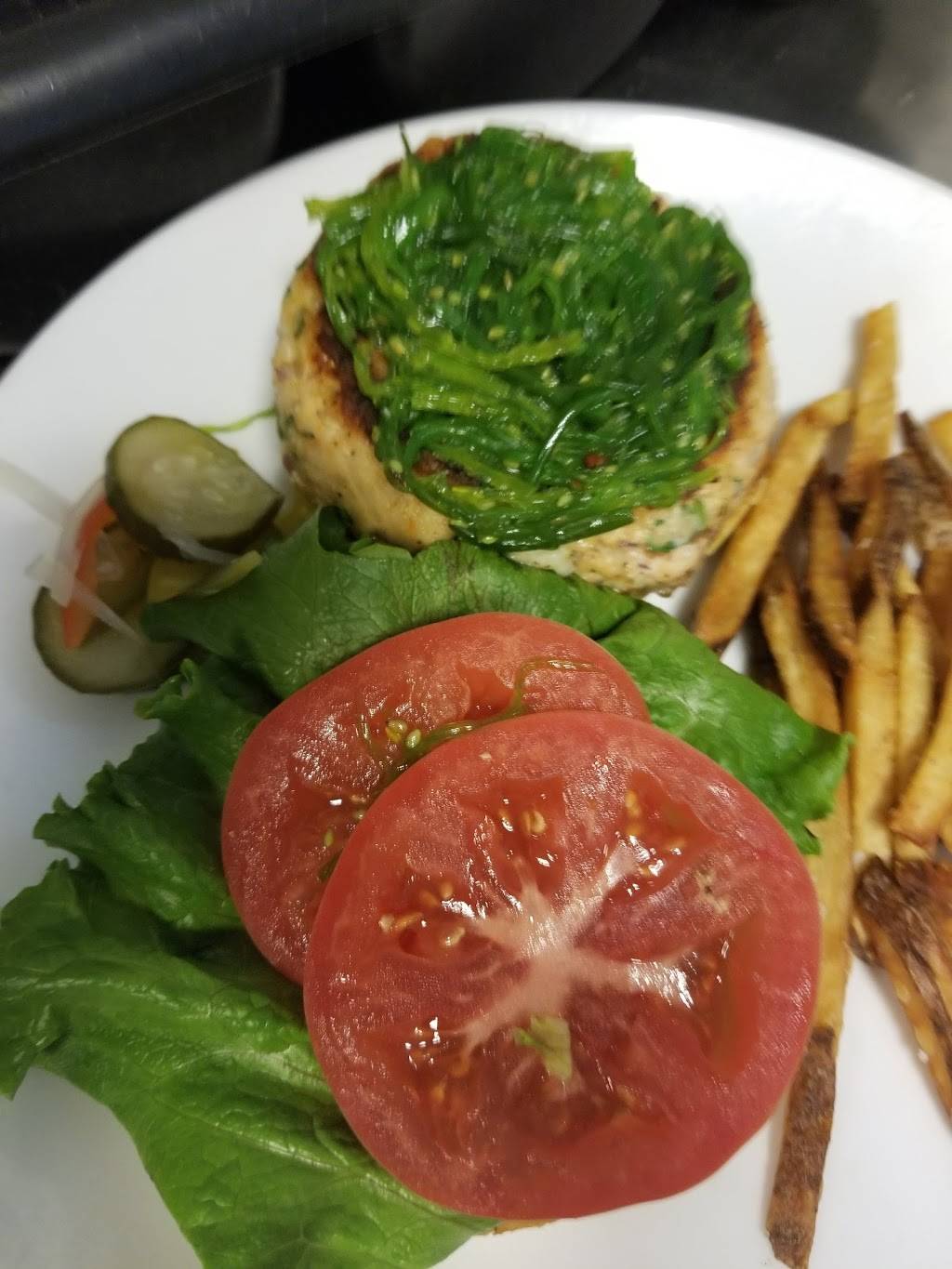 West On Centre | restaurant | 1732 Centre St, West Roxbury, MA 02132, USA | 6173234199 OR +1 617-323-4199