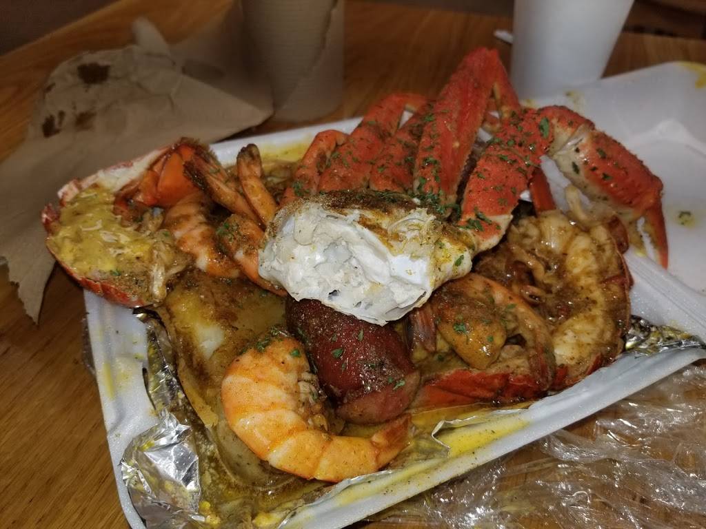 Straight Drop Seafood | restaurant | 4540 Fountain Dr, Wilmington, NC 28403, USA | 9103997530 OR +1 910-399-7530