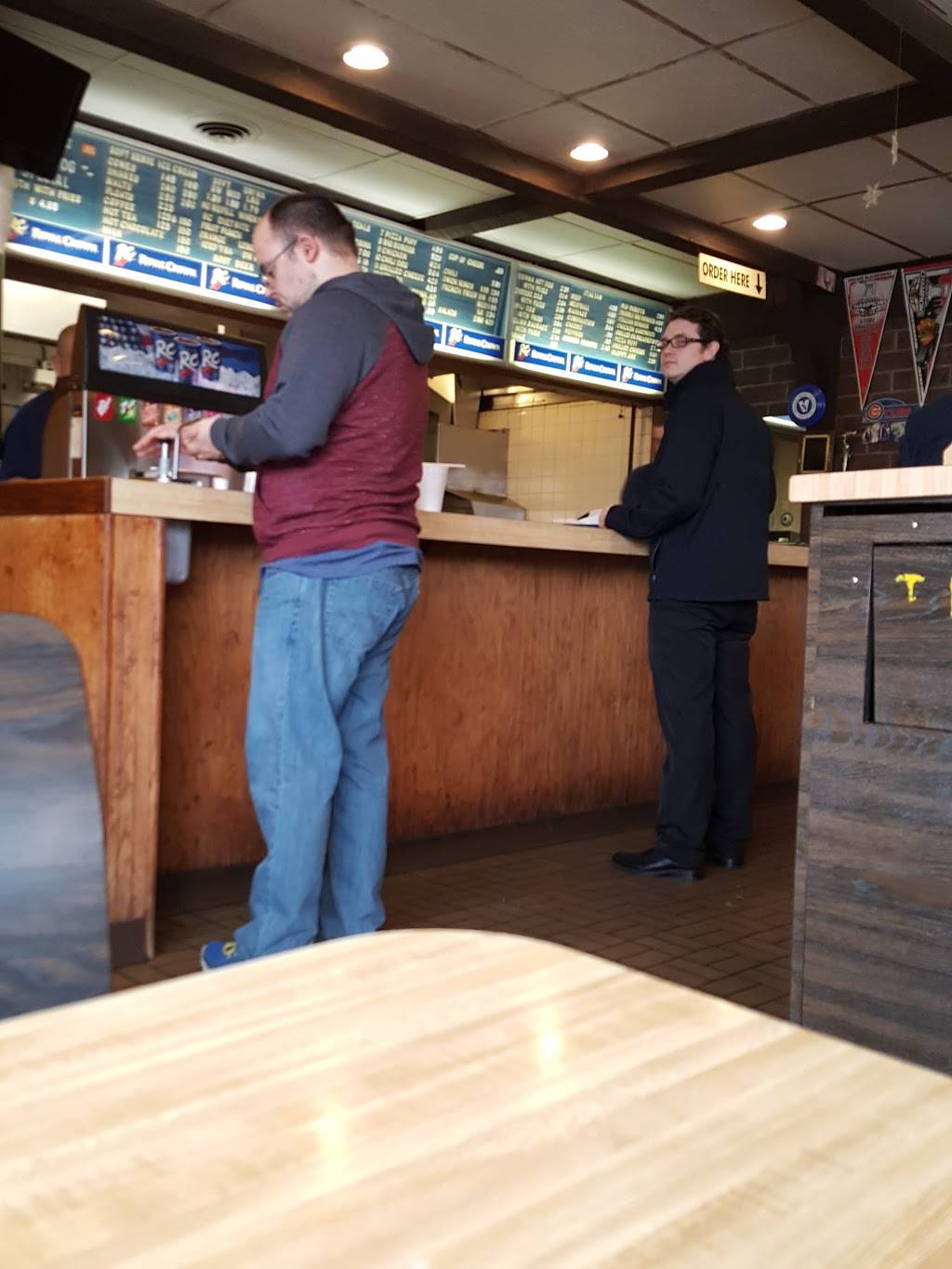 Mickeys Drive-In | restaurant | 105 St Charles Rd, Villa Park, IL 60181, USA | 6305308160 OR +1 630-530-8160