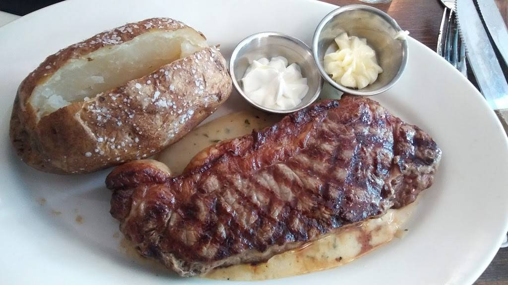 Smiths Boathouse Restaurant | restaurant | 439 N Elm St, Troy, OH 45373, USA | 9373353837 OR +1 937-335-3837