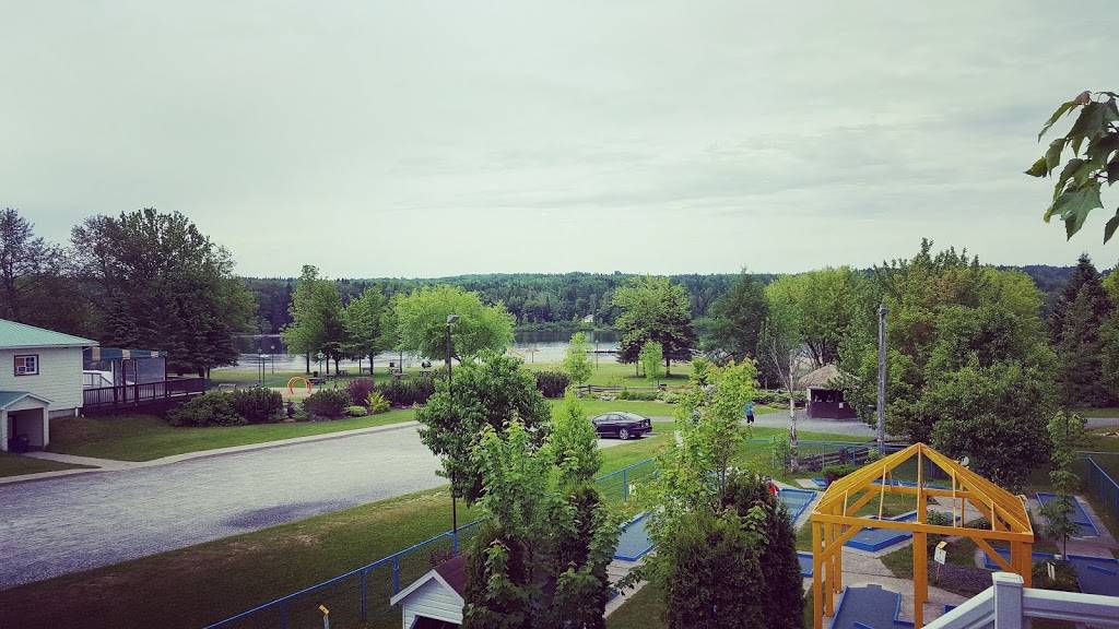 Casse-croute du Lac | restaurant | 215 1re Avenue, Lac-Etchemin, QC G0R 1S0, Canada | 4186253362 OR +1 418-625-3362