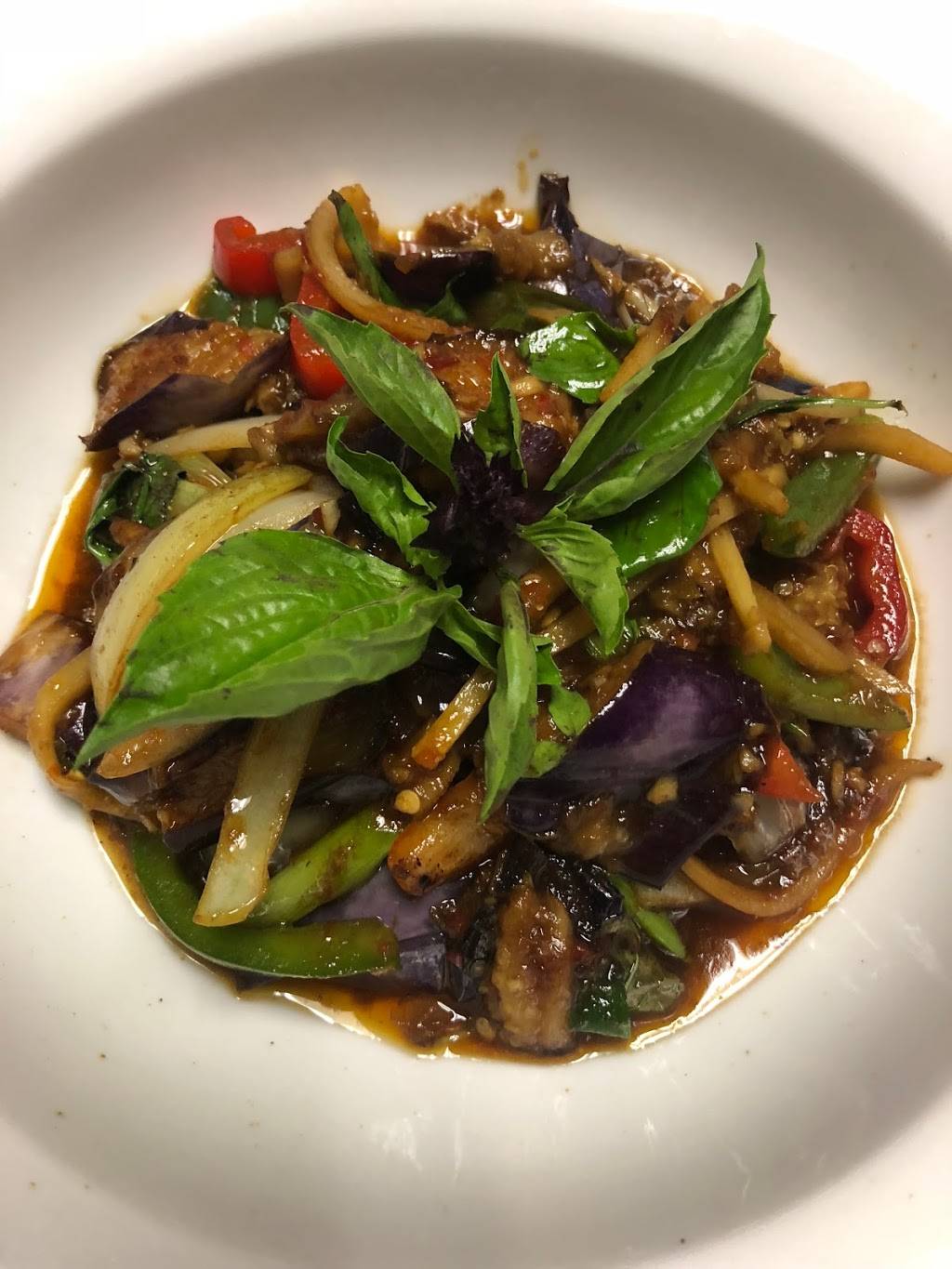 Emerald Thai Restaurant | restaurant | 8500 W State Rd 84, Davie, FL 33324, USA | 9544743769 OR +1 954-474-3769