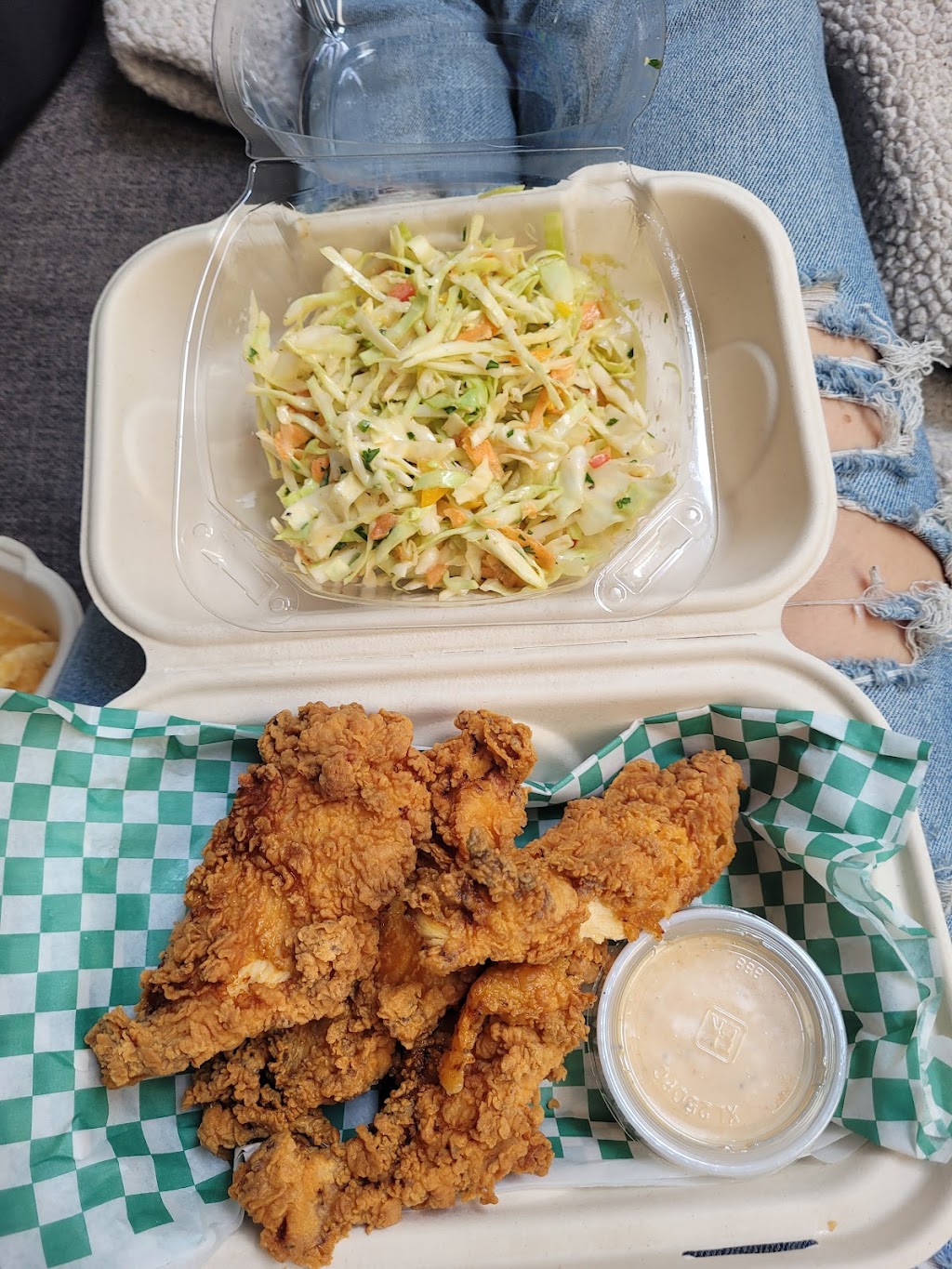 Pimpin Chkn | restaurant | 5701 International Blvd Unit 12, Oakland, CA 94621, USA | 4159175956 OR +1 415-917-5956