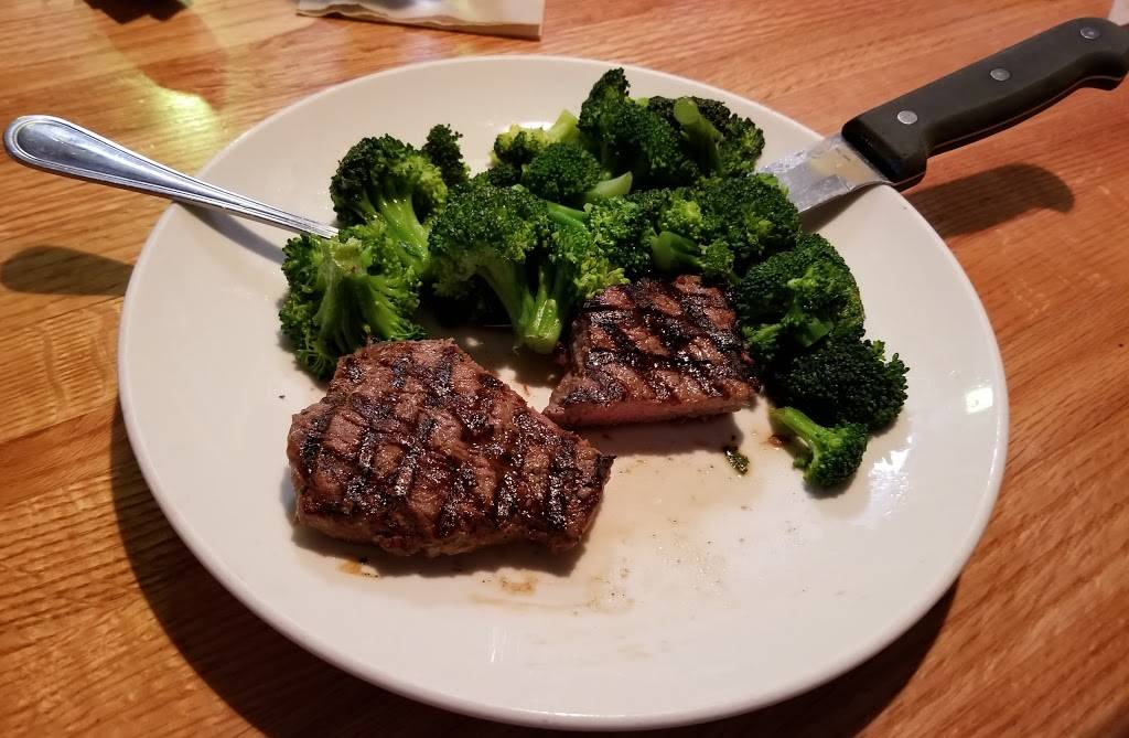 Applebees Grill + Bar | restaurant | 3900 Merle Hay Rd, Des Moines, IA 50310, USA | 5152518646 OR +1 515-251-8646