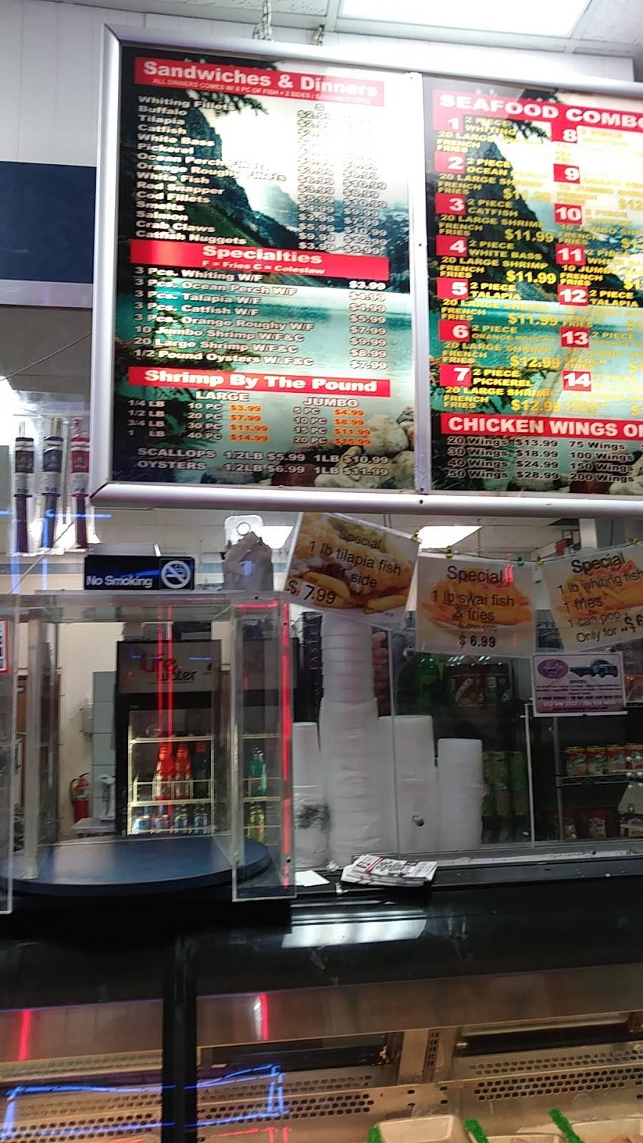 Hook Fish & Chicken | restaurant | 10600 W Seven Mile Rd, Detroit, MI 48221, USA | 3138615555 OR +1 313-861-5555