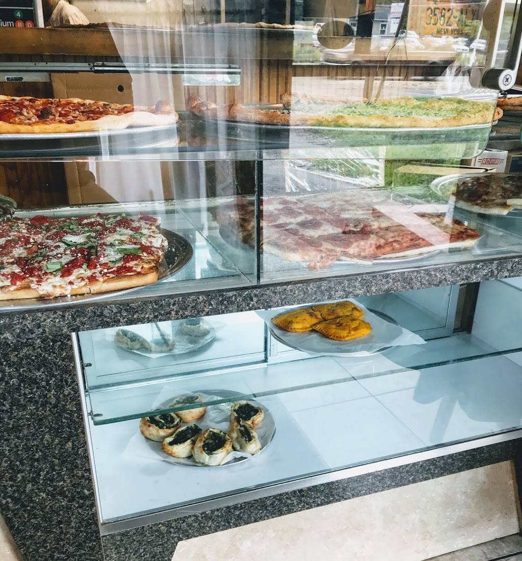 Favillas New York Pizza | restaurant | 1093 Patton Ave, Asheville, NC 28806, USA | 8282253032 OR +1 828-225-3032