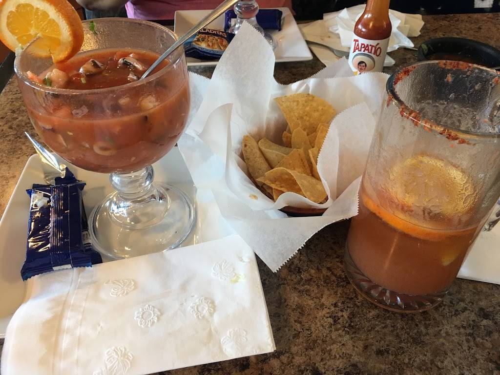 El Pescador | restaurant | 322 S Peck Rd, Santa Paula, CA 93060, USA | 8055258846 OR +1 805-525-8846