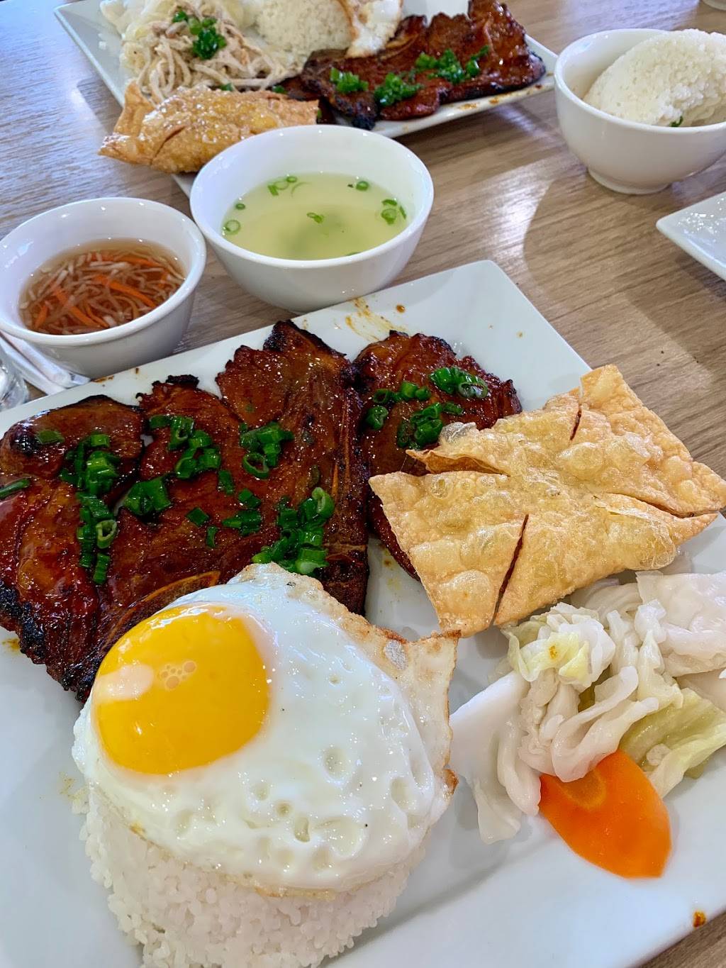 Cơm Tấm Kiều Giang | restaurant | 12085-E Brookhurst St, Garden Grove, CA 92840, USA | 7145375550 OR +1 714-537-5550