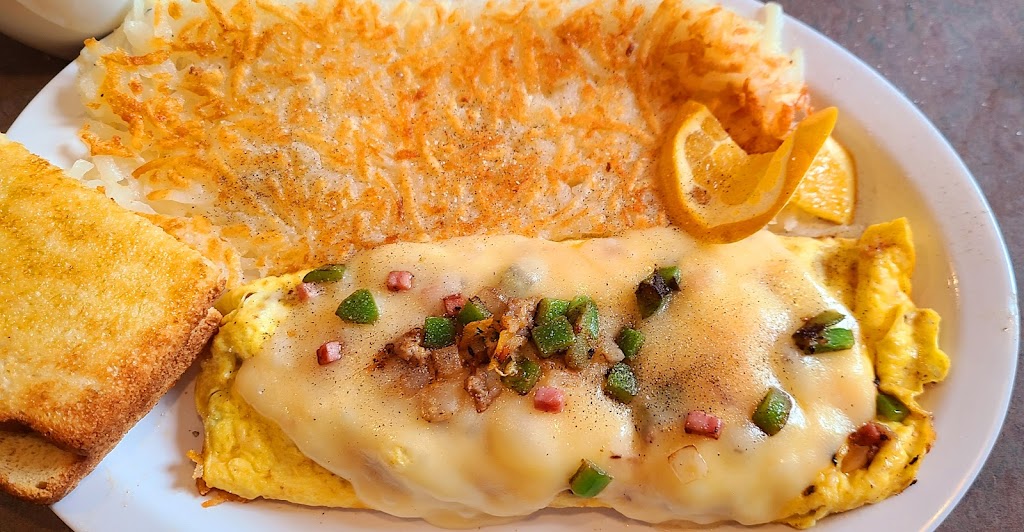 Historic Hiouchi Cafe | restaurant | 2095 US-199, Crescent City, CA 95531, USA | 7074583445 OR +1 707-458-3445