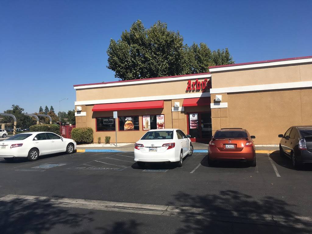 Arbys | restaurant | 6410 N Blackstone Ave, Fresno, CA 93710, USA | 5594317006 OR +1 559-431-7006