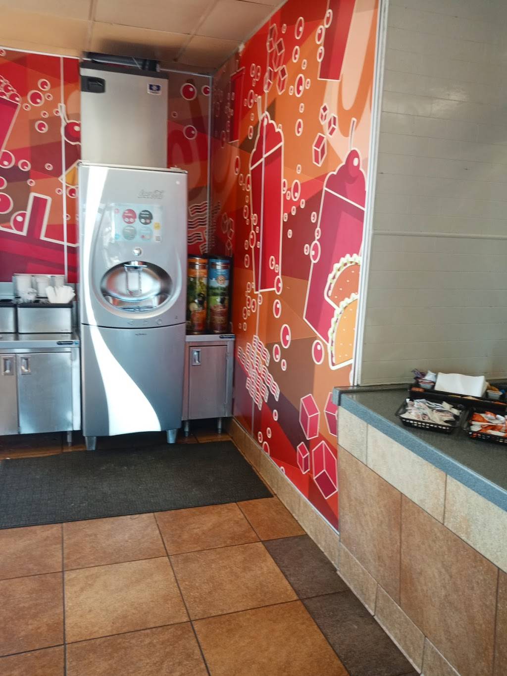 Jack in the Box | restaurant | 3601 N Main St, Baytown, TX 77521, USA | 2818371046 OR +1 281-837-1046