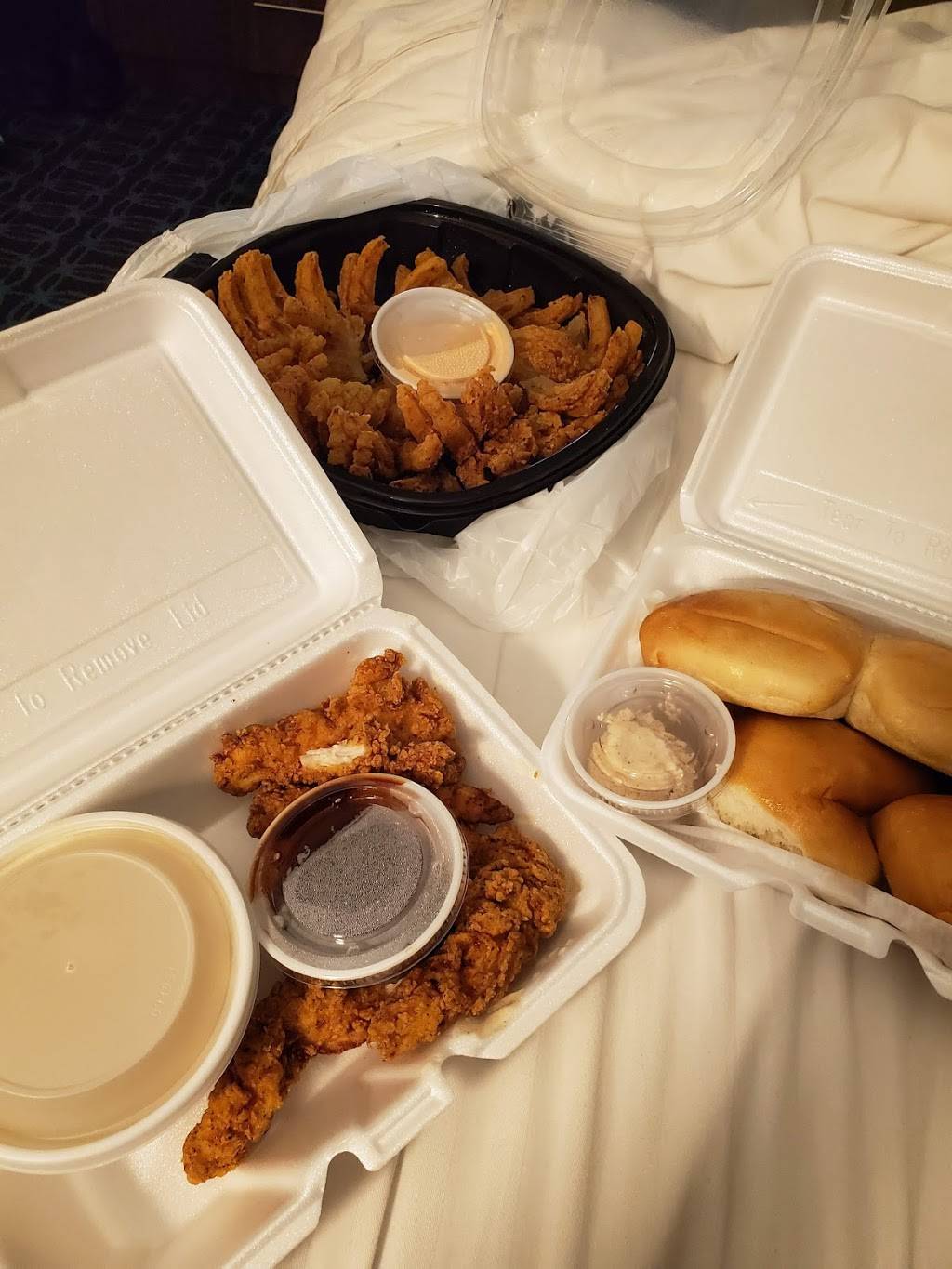 Texas Roadhouse | restaurant | 301 Newbury St, Danvers, MA 01923, USA | 9786469201 OR +1 978-646-9201