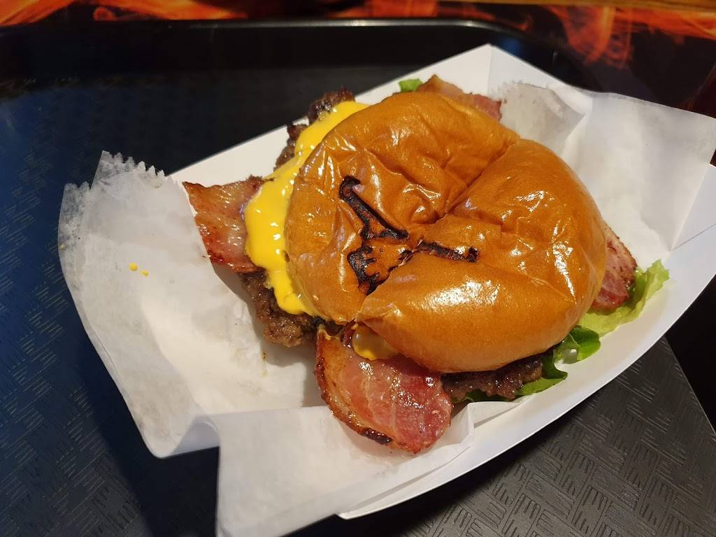 Burger Brothers House | restaurant | 4050 W 12th Ave, Hialeah, FL 33012, USA | 3053810683 OR +1 305-381-0683