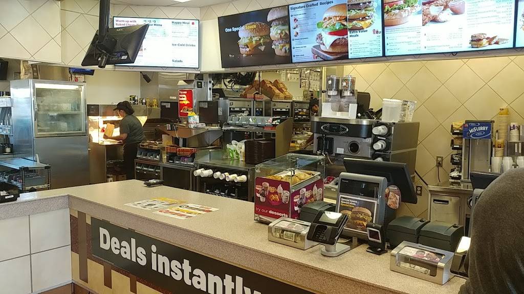 McDonalds | cafe | 705 S N Cumberland St, Lebanon, TN 37087, USA | 6154493299 OR +1 615-449-3299