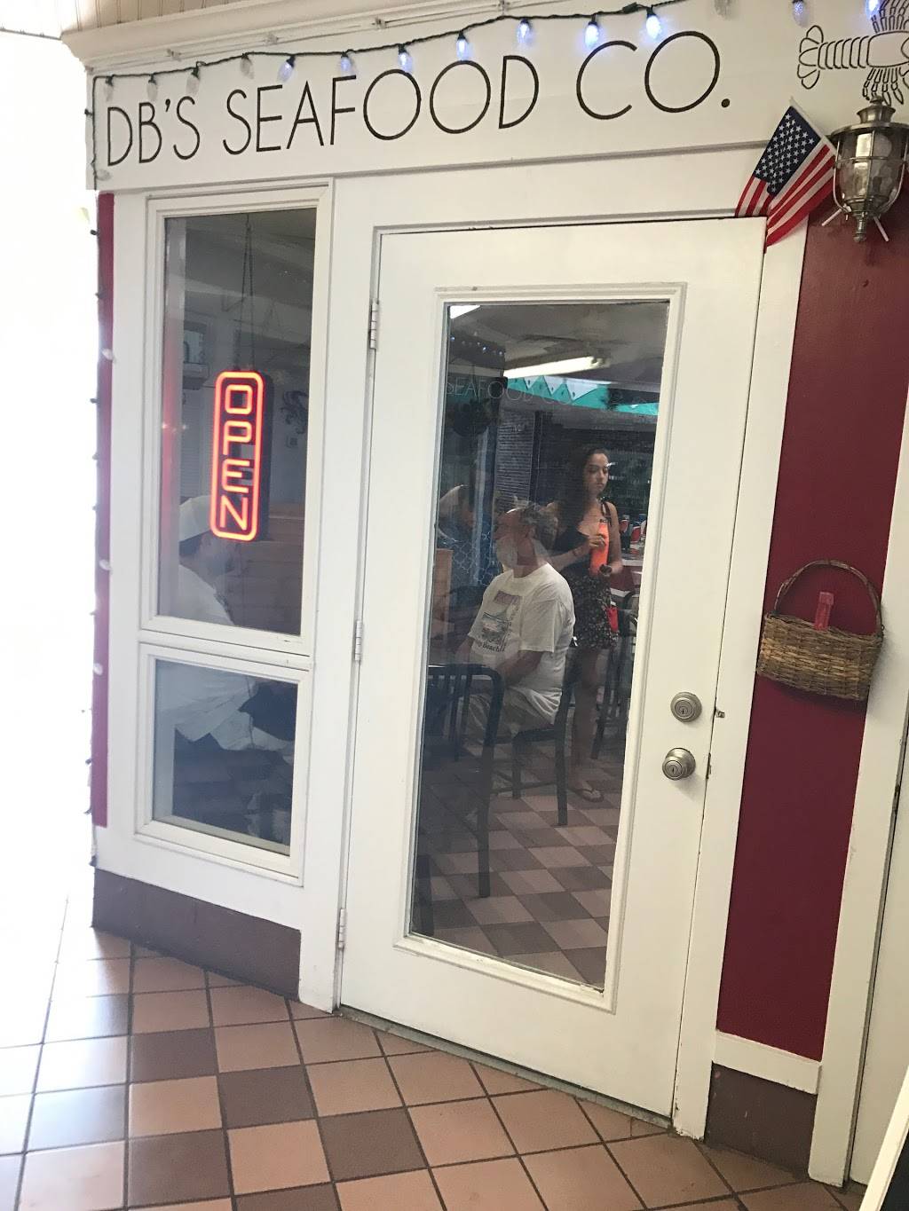 DBs Seafood Co | restaurant | 106 Garfield Pkwy, Bethany Beach, DE 19930, USA | 3026162996 OR +1 302-616-2996
