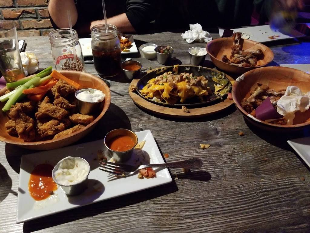 Icons Sports Bar & Grill | restaurant | 80 CT-39, New Fairfield, CT 06812, USA | 2033129700 OR +1 203-312-9700