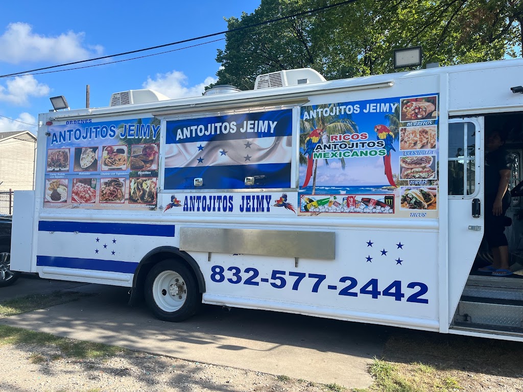 Antojitos Jeimy (Food Truck) | restaurant | 615 North Loop, Houston, TX 77022, USA | 8325772442 OR +1 832-577-2442