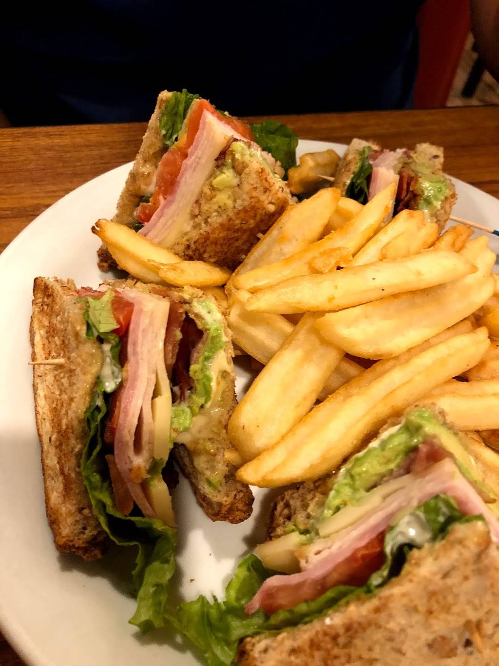 Dennys | restaurant | 19450 US-59, Humble, TX 77338, USA | 2814468344 OR +1 281-446-8344