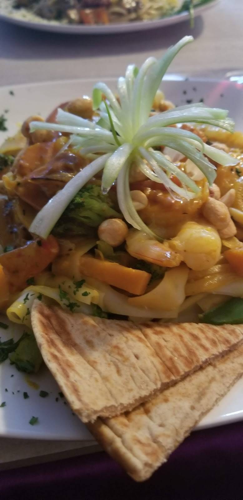 Purple Chopstix | restaurant | 371 Richland Ave, Athens, OH 45701, USA | 7405924798 OR +1 740-592-4798