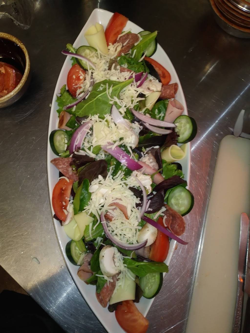 Racitis Family Restaurant | restaurant | 73475 Twentynine Palms Highway, Twentynine Palms, CA 92277, USA | 7609109331 OR +1 760-910-9331