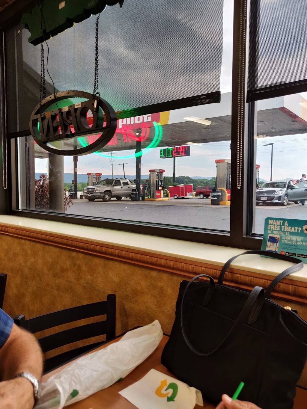 Subway | restaurant | 1014 Mt Olive Rd, Toms Brook, VA 22660, USA | 5404363277 OR +1 540-436-3277