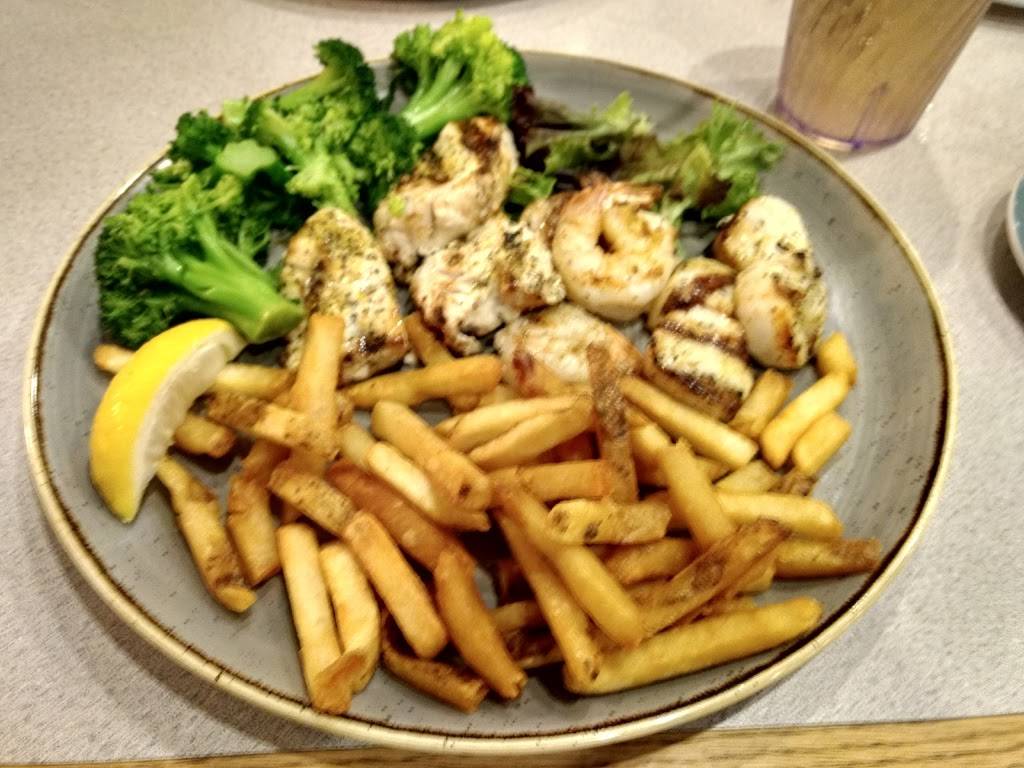 Lobster Tail Restaurant & Lounge | restaurant | 4 Cobbetts Pond Rd, Windham, NH 03087, USA | 6038905555 OR +1 603-890-5555