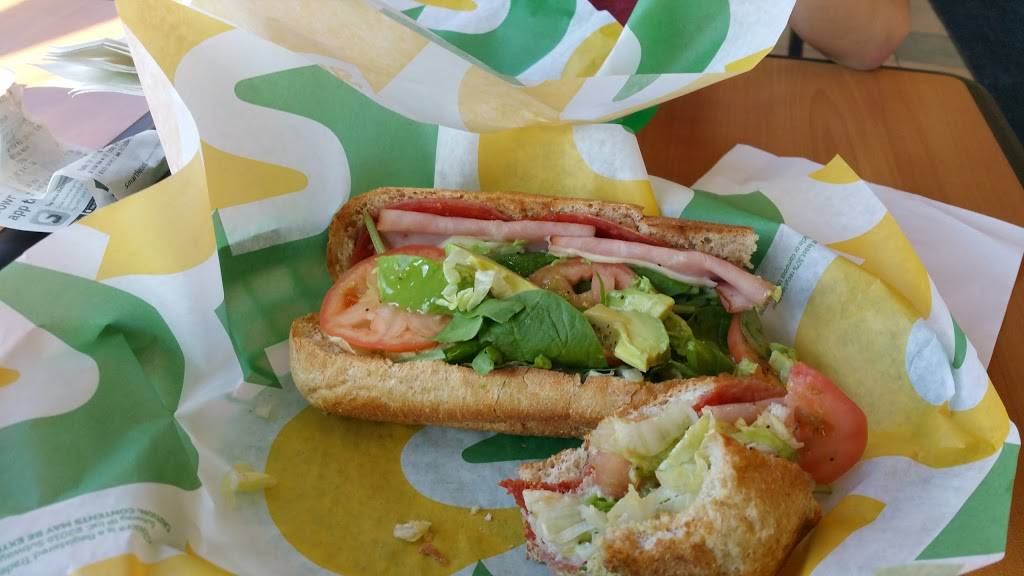 Subway Restaurants | restaurant | 9724 Woodman Ave, Arleta, CA 91331, USA | 8188970165 OR +1 818-897-0165