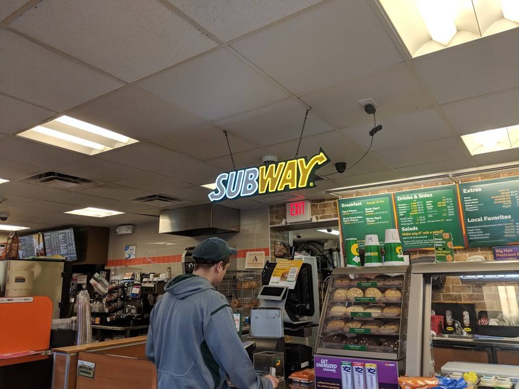 Subway | restaurant | Northbound Service Plaza, CT-15, Orange, CT 06477, USA | 2032989414 OR +1 203-298-9414