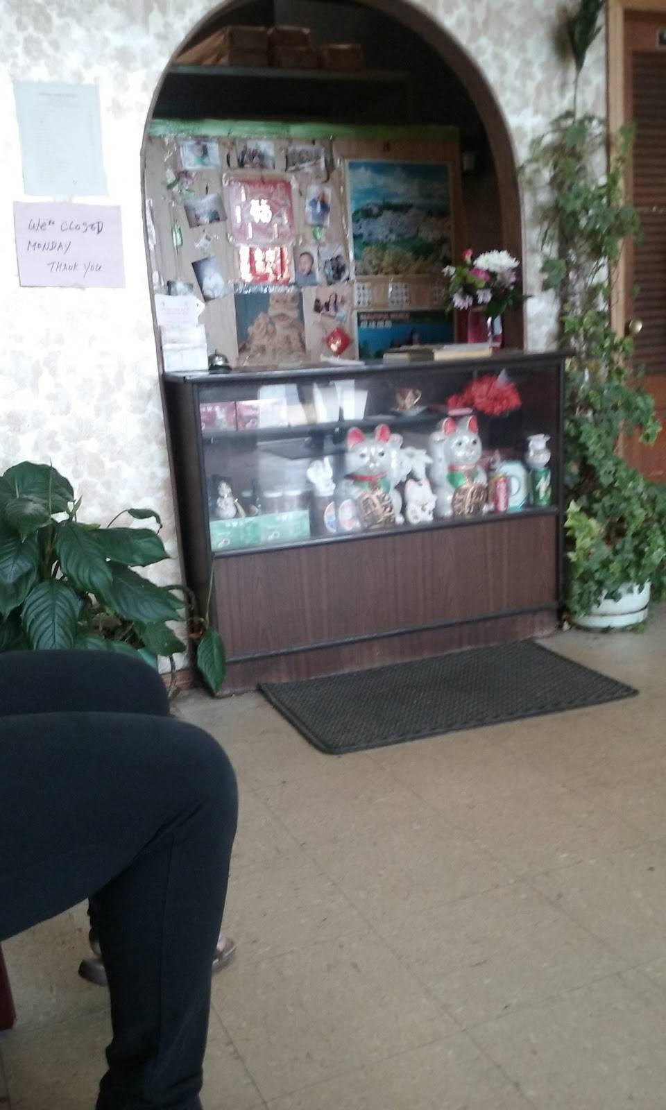 Jade Palace Chop Suey | restaurant | 8625 95th St, Hickory Hills, IL 60457, USA | 7084305076 OR +1 708-430-5076