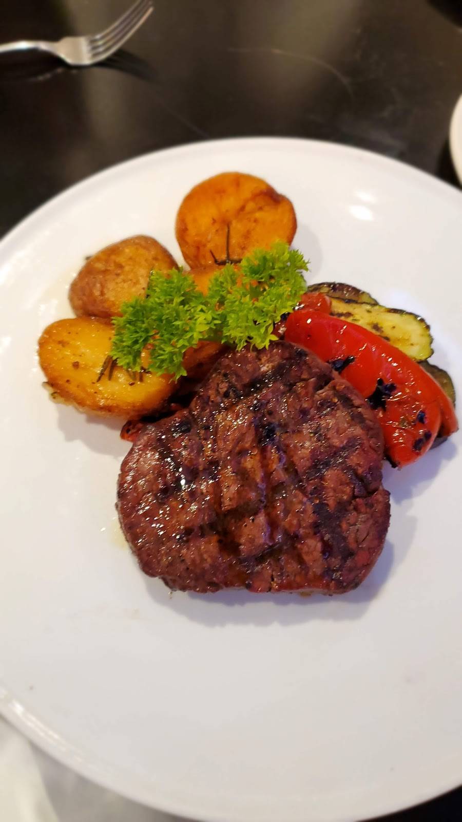 Bocci Restaurant Bar Lounge | restaurant | 1756 Av Dollard, LaSalle, QC H8N 1T8, Canada | 5143656519 OR +1 514-365-6519