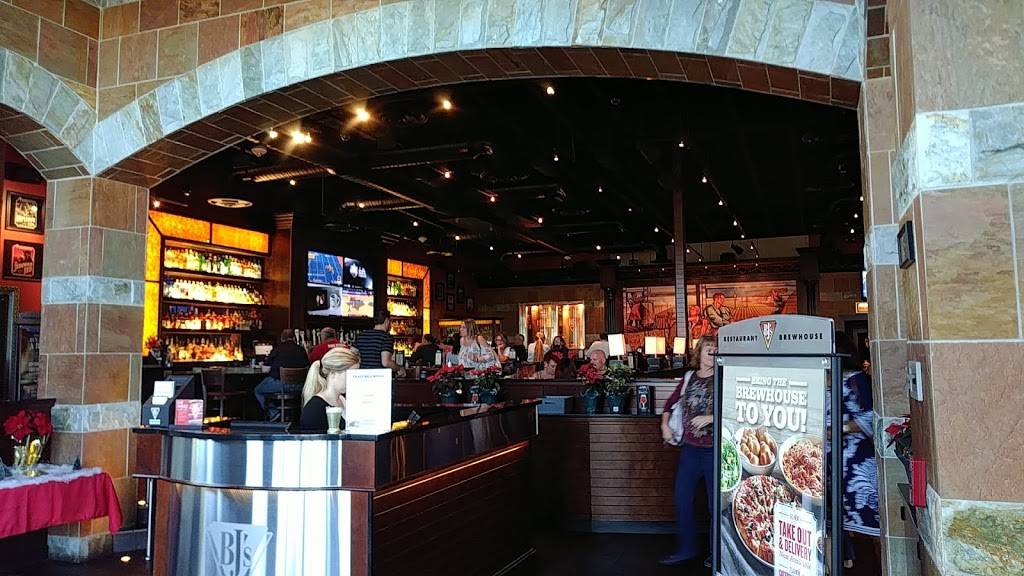 BJs Restaurant & Brewhouse | restaurant | 2514 W International Speedway Blvd, Daytona Beach, FL 32114, USA | 3862262005 OR +1 386-226-2005