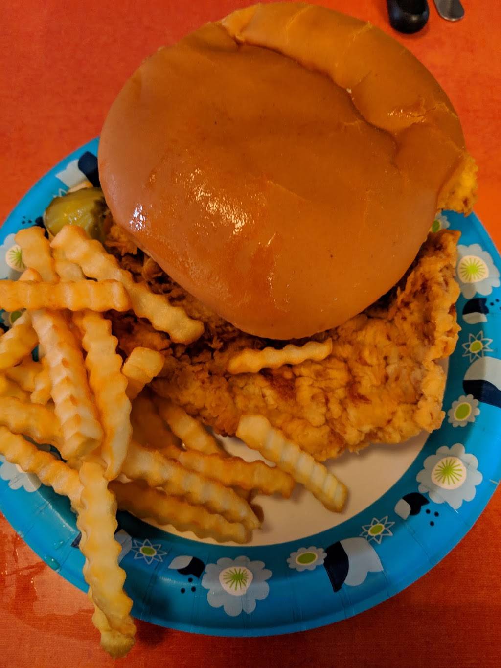 Peru Bar & Grill | restaurant | 113 Brown St, Peru, IA 50222, USA | 6417284411 OR +1 641-728-4411