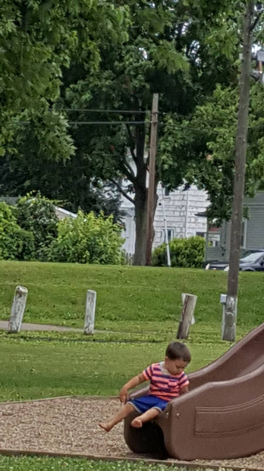 Dairy Queen Grill & Chill | restaurant | 310 W Canal St, Malvern, OH 44644, USA | 3308631911 OR +1 330-863-1911