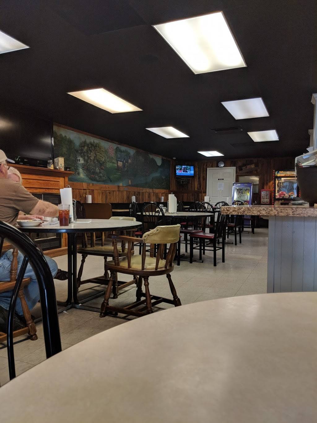 Blue Jays Cafe | restaurant | 245 Main St, Sacramento, KY 42372, USA | 2707362288 OR +1 270-736-2288