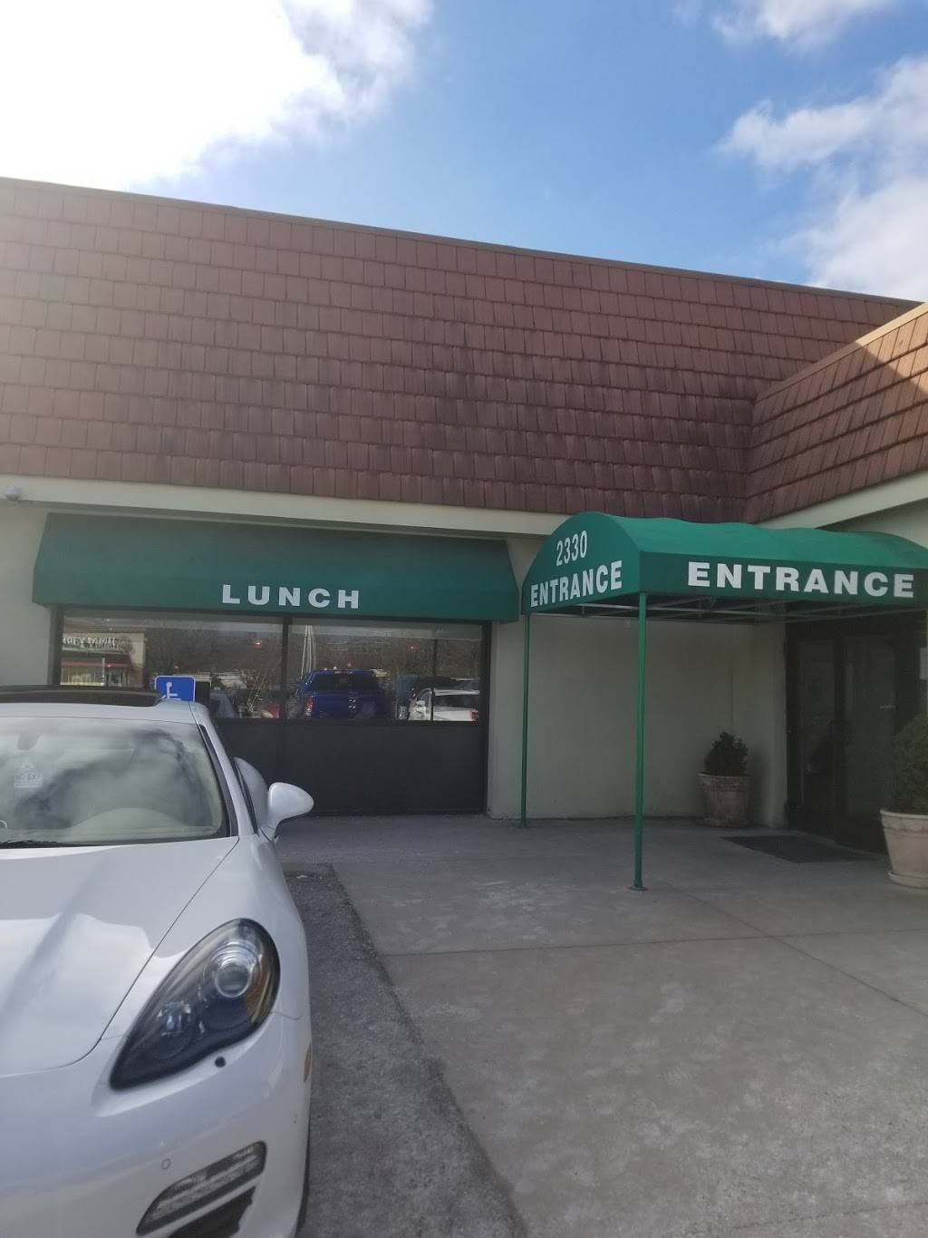 Lincoln Square Pancake House Meridian | restaurant | 2330 N Meridian St, Indianapolis, IN 46208, USA | 3176025040 OR +1 317-602-5040