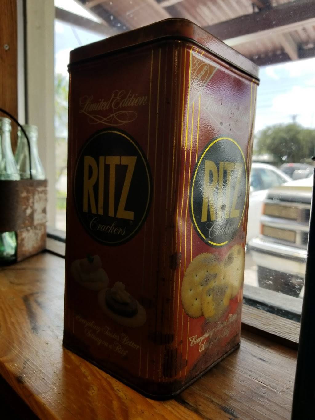 Howards BBQ & Catering | restaurant | 1002 Antelope St, Corpus Christi, TX 78401, USA | 3618821200 OR +1 361-882-1200