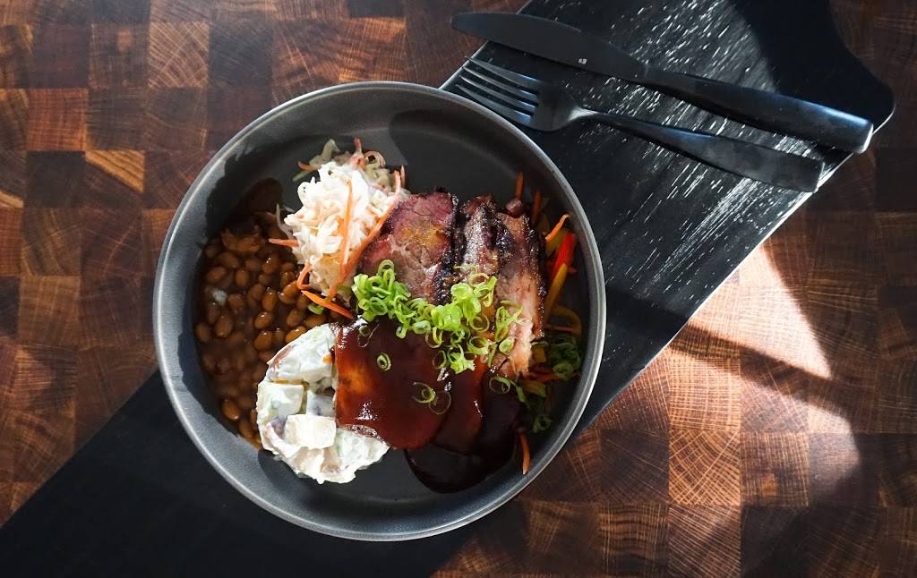 Smoked and Chopped | restaurant | 3300 Fairmount Ave, Philadelphia, PA 19104, USA | 6315667955 OR +1 631-566-7955