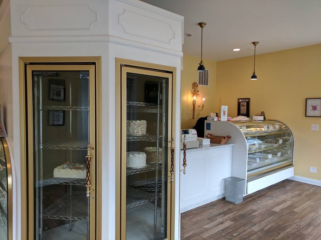 Desserts by Helen | restaurant | 3500 Frankfort Ave, Louisville, KY 40207, USA | 5024517151 OR +1 502-451-7151