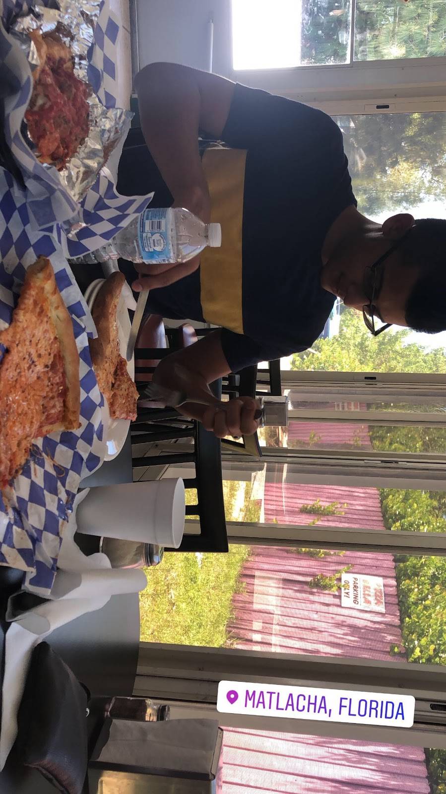 Pizza Bella | restaurant | 4590 Pine Island Rd, Matlacha, FL 33993, USA | 2392834668 OR +1 239-283-4668