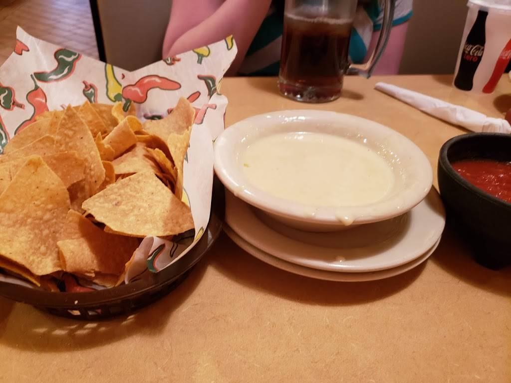 El Puerto Mexican Grill & Cantina | restaurant | 2120 W Main St, Waynesboro, VA 22980, USA | 5409435317 OR +1 540-943-5317