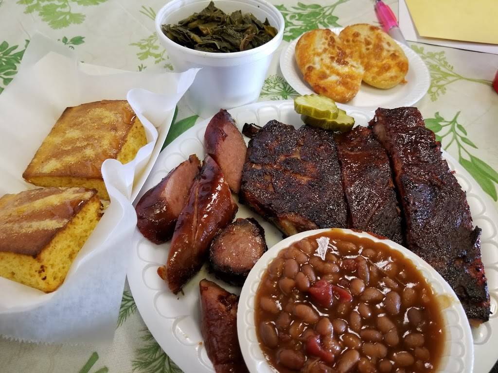 Suzy-Qs Bar-B-Que Shack | restaurant | 2829 Niagara St, Buffalo, NY 14207, USA | 7168730757 OR +1 716-873-0757