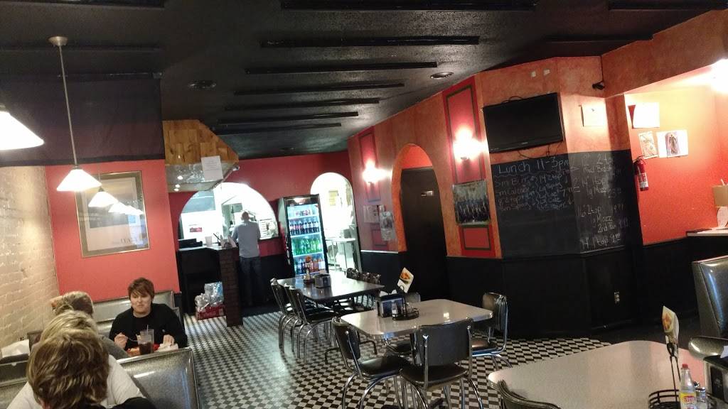 Pennys Five Star Pizza | restaurant | 1033 4th Ave, Lake Odessa, MI 48849, USA | 6163748813 OR +1 616-374-8813