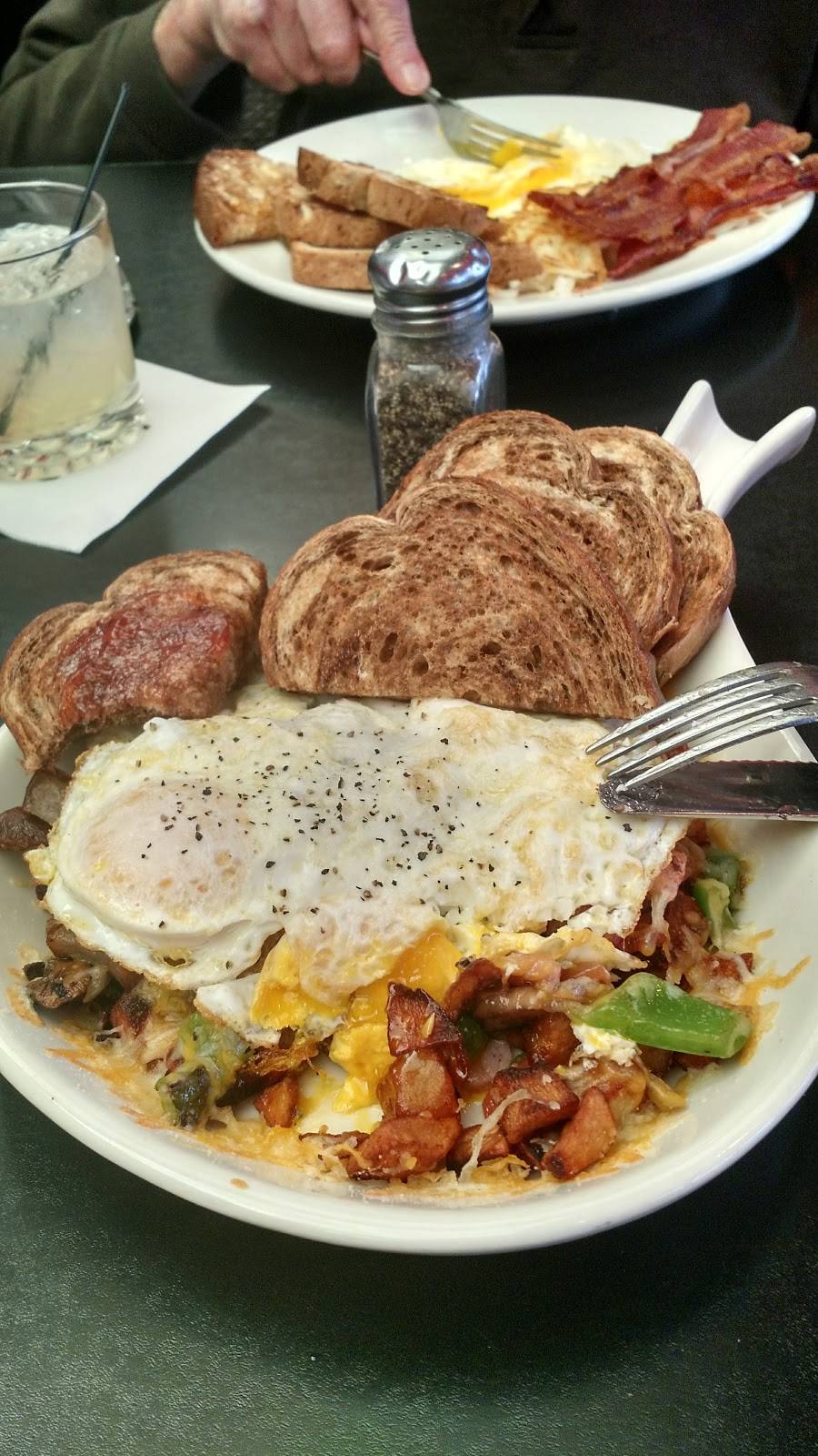 Drake Diner | restaurant | 1111 25th St, Des Moines, IA 50311, USA | 5152771111 OR +1 515-277-1111