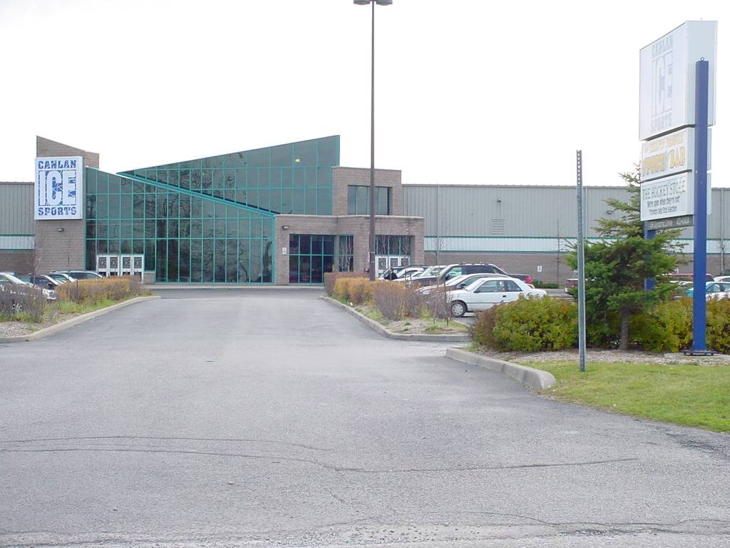 Canlan Ice Sports | restaurant | 159 Dynamic Dr, Scarborough, ON M1V 5L8, Canada | 4164120404 OR +1 416-412-0404