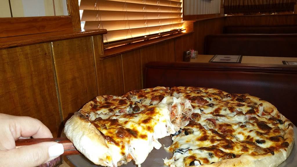 Original Leftys Pizza | restaurant | 12720 Patrick Henry Hwy, Amelia Court House, VA 23002, USA | 8045615777 OR +1 804-561-5777