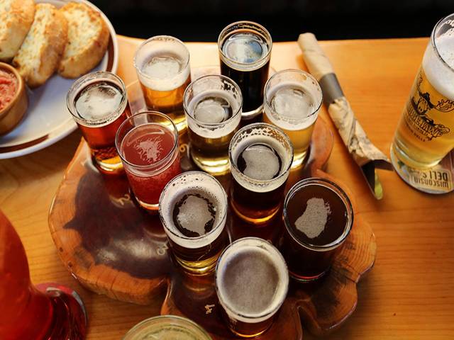 Wisconsin Dells Brewing Co. | restaurant | 110 Wisconsin Dells Pkwy S, Wisconsin Dells, WI 53965, USA | 6082541122 OR +1 608-254-1122